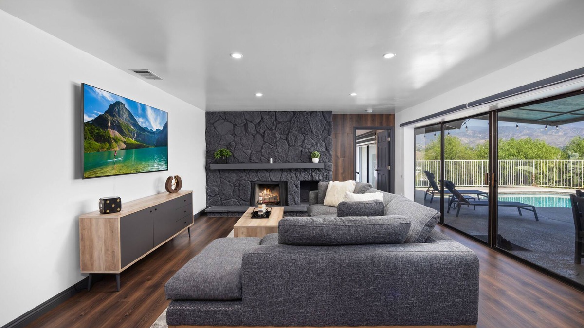 San Bernardino House | The Designer Home|City Skyline Views|More in LA