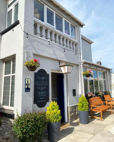 Lamphey Hotel | The Dial inn