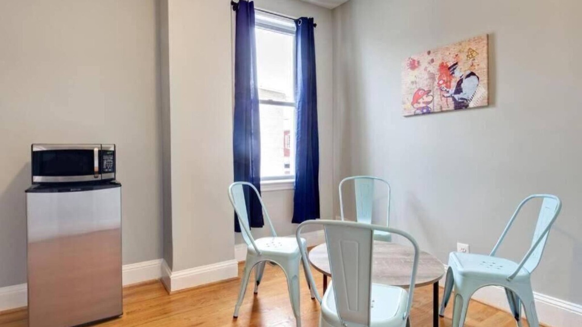 H Street Corridor Bed & Breakfast | The District Explorer! - Capital Hill DC