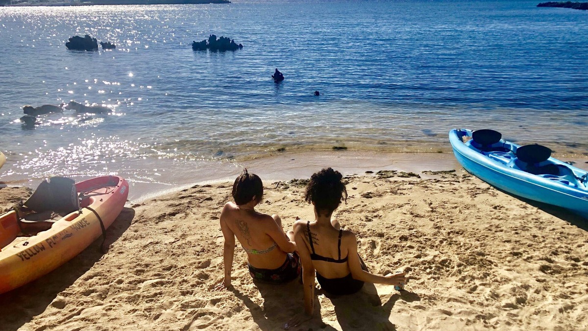 Gibson Bight House | The Dock Resort: Includes boat for snorkeling out at the reef ! NEW LOW PRICE !