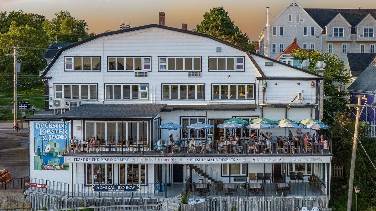 Lunenburg Waterfront Hotel | The Dockside Inn & Restaurant