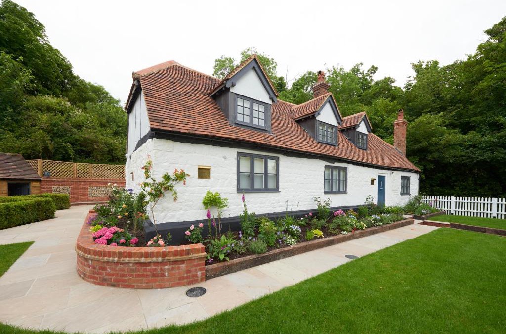 Medmenham Bed & Breakfast | The Dog and Badger