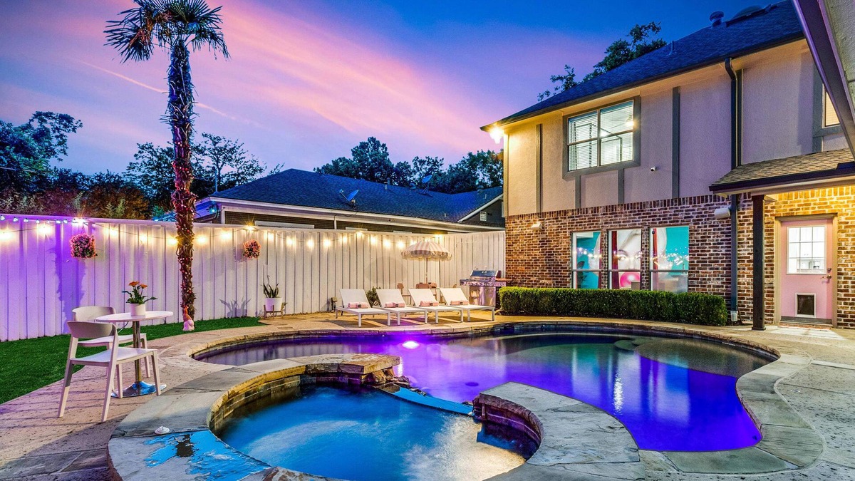 Vickery Place House | The Dollhouse Summary