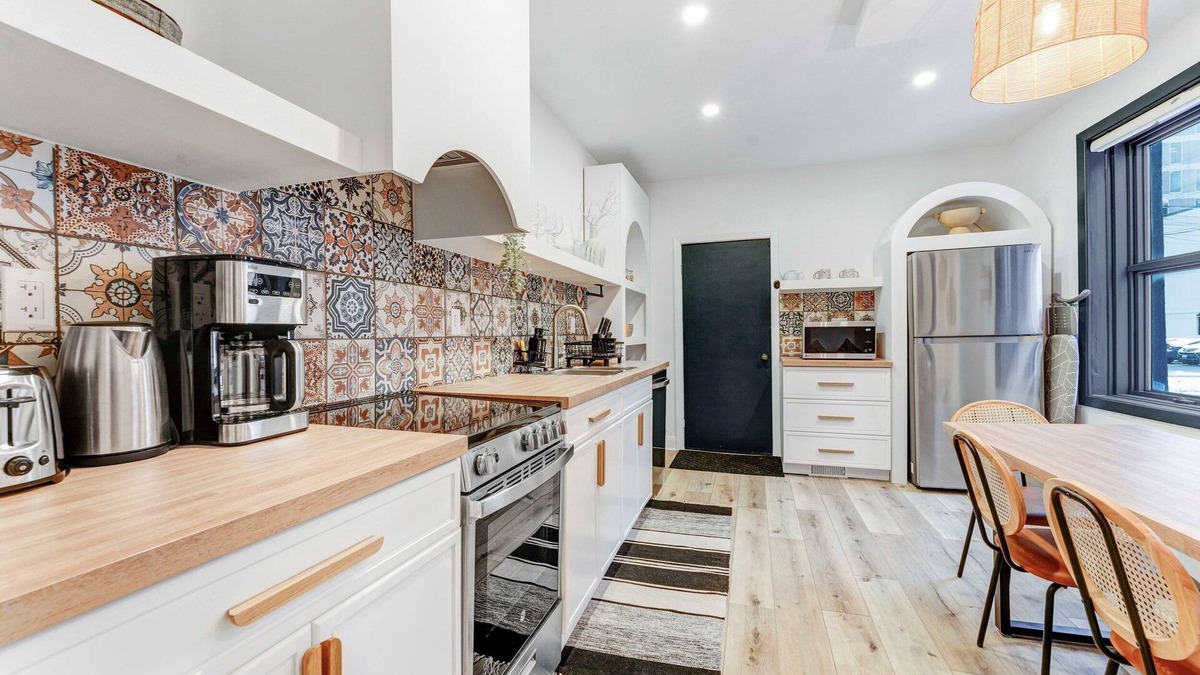Centretown Bed & Breakfast | The Don Club