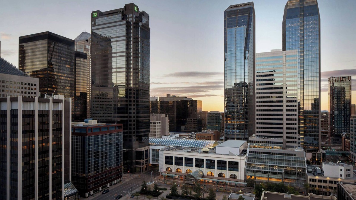 Downtown Calgary Hotel | The Dorian, Autograph Collection