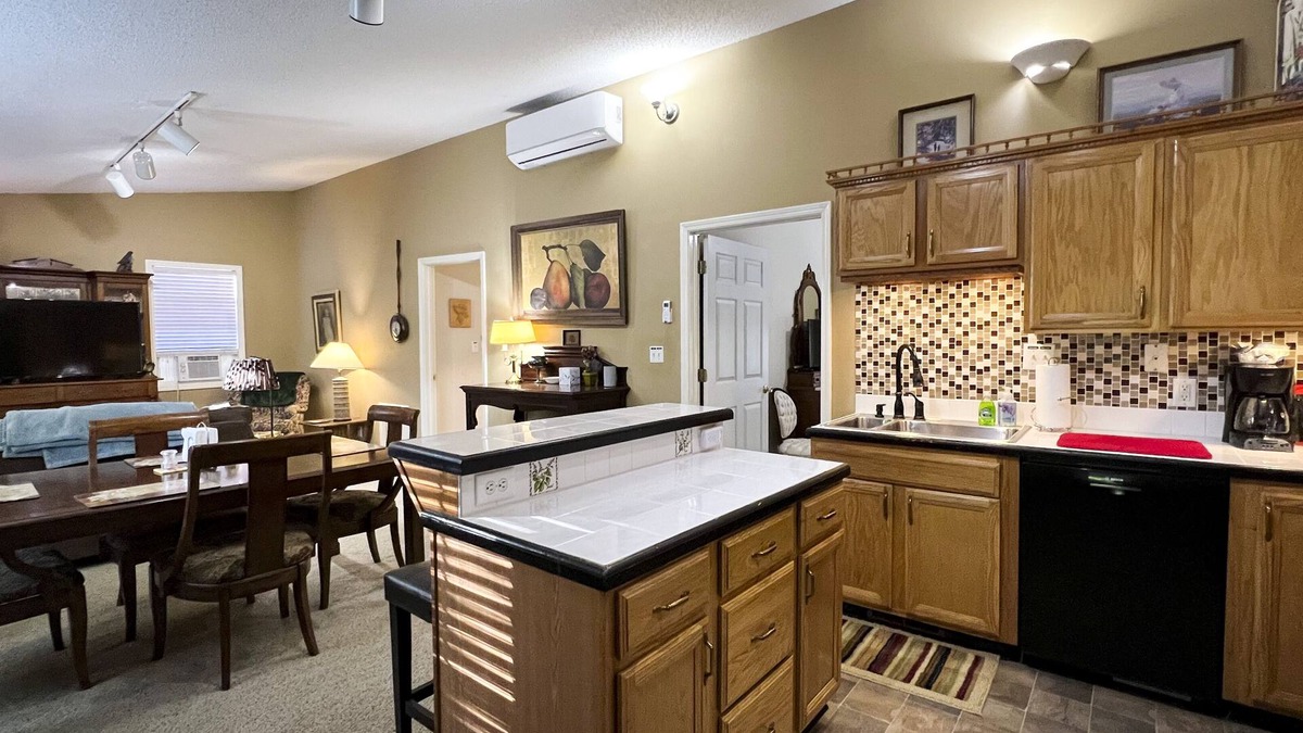Macon Apartment | The Dose - 2BD/2BA Roommate Style Apartment - Near Lake Tobesofkee