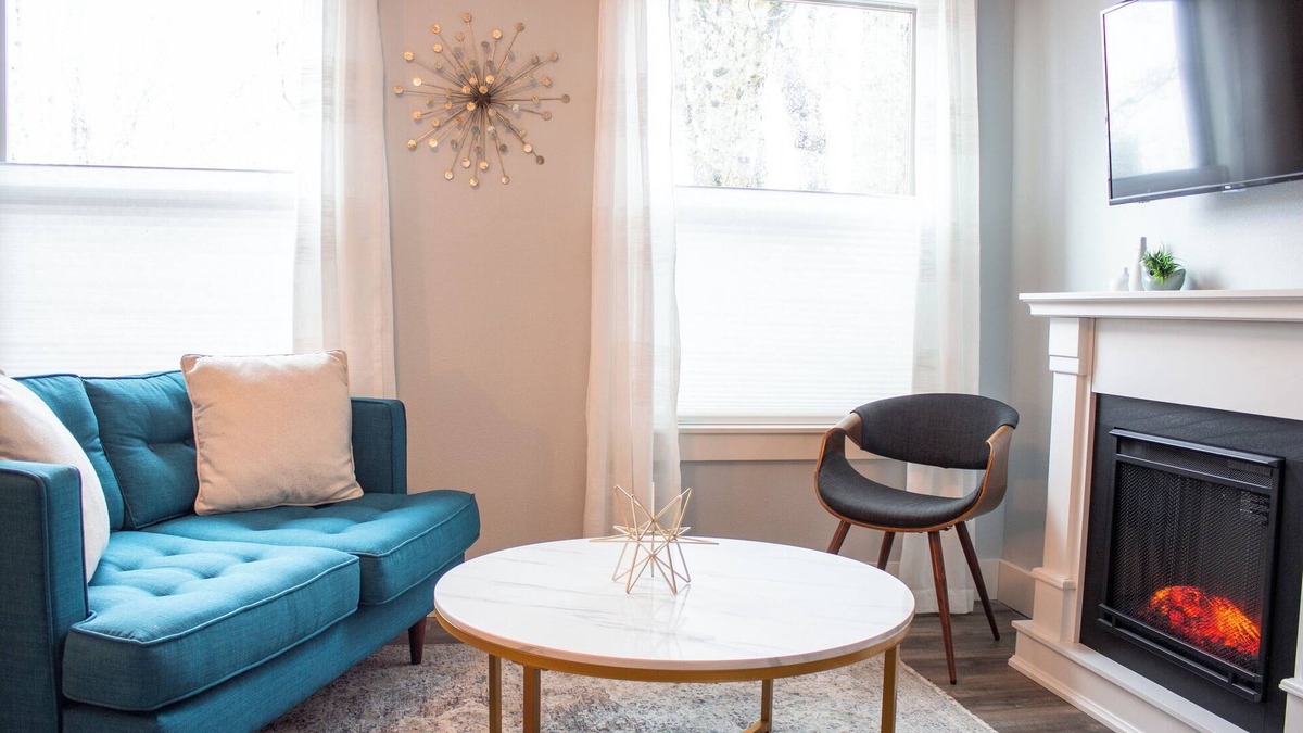 McMinnville Apartment | The Douglas on Third Owner's Suite: Adorable Apartment on Downtown 3rd Street