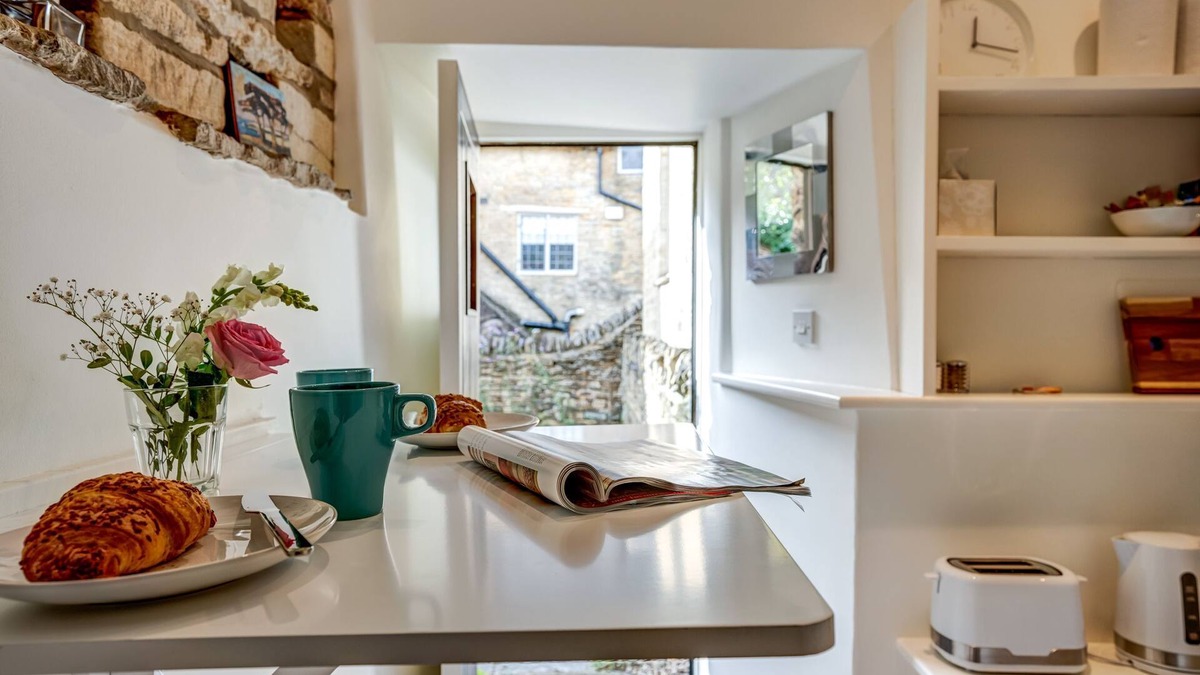 Blenheim House | The Dovecote | Woodstock Holiday Let | 1 Bed & Sleeps 2