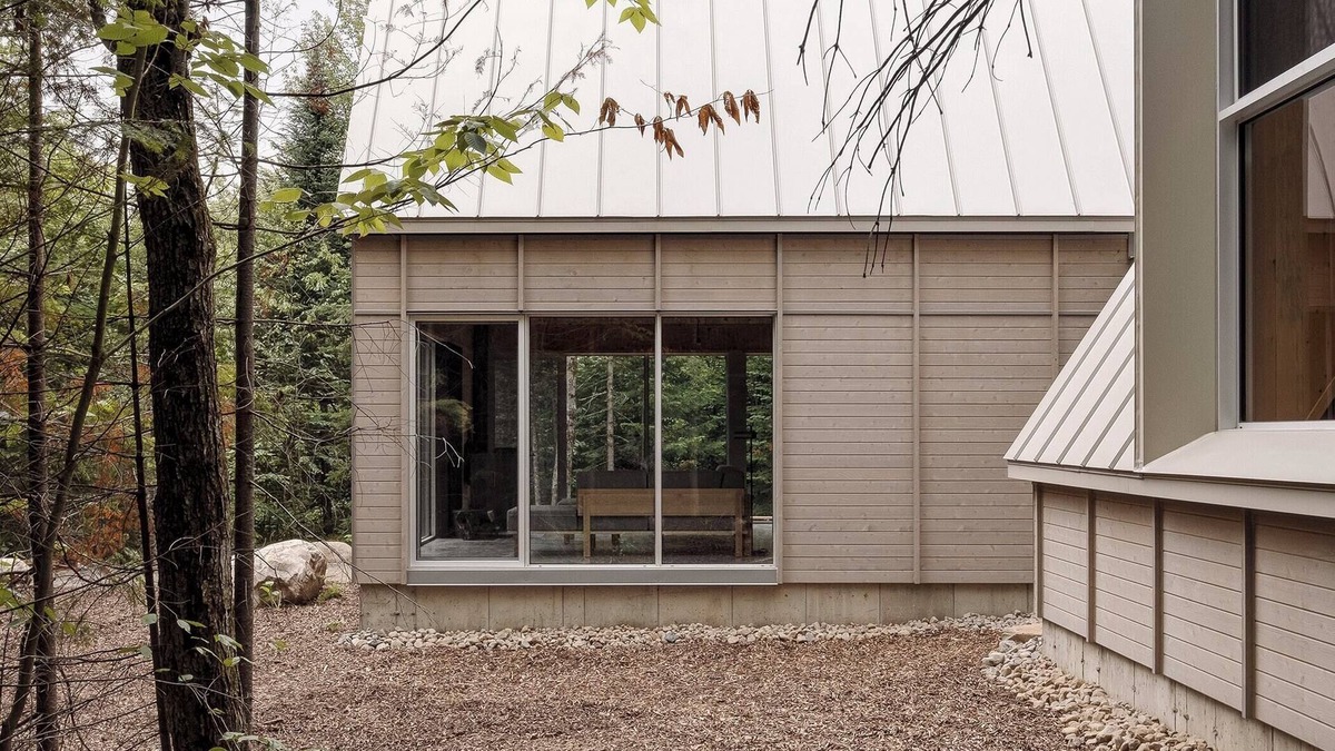 Chertsey Ski Chalet | The Down-to-Earth Sum