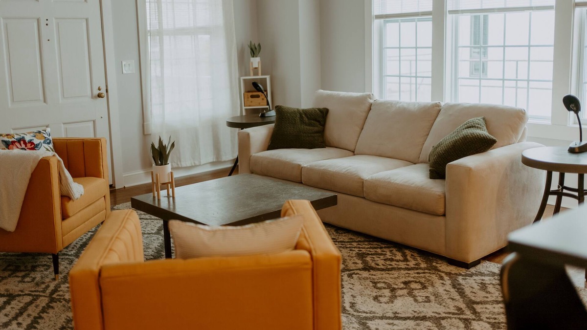 Hickory House | The Downtown Abode!