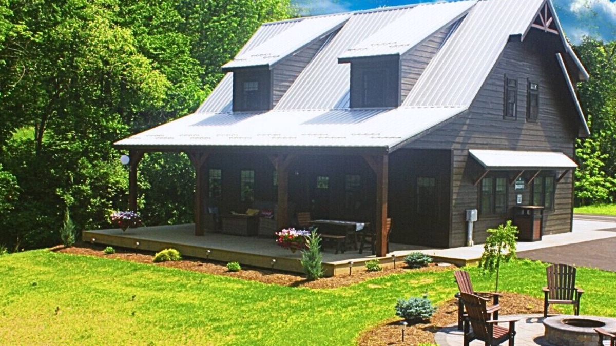 Millersburg Cabin | The Dragonfly at Water's Edge Cabins