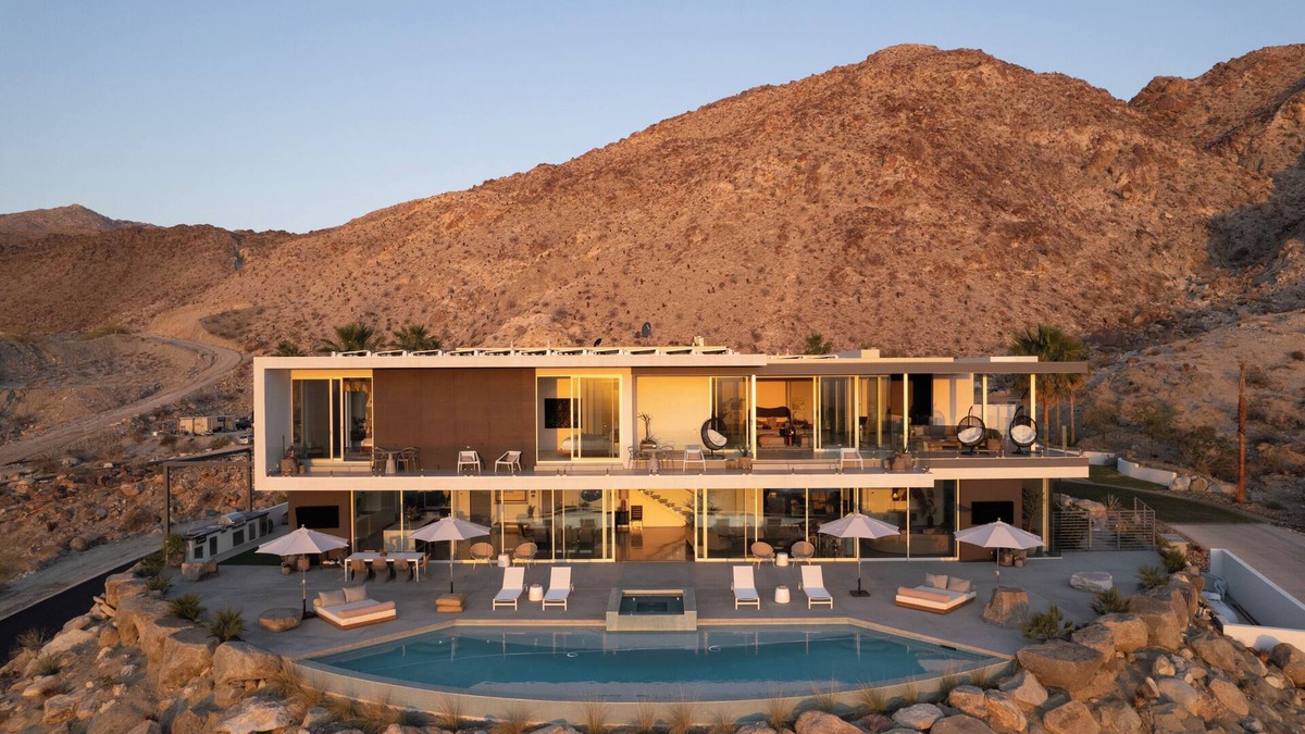 Palm Desert House | The Dream House - A True Desert Masterpiece with Saltwater Infinity Pool and Sauna