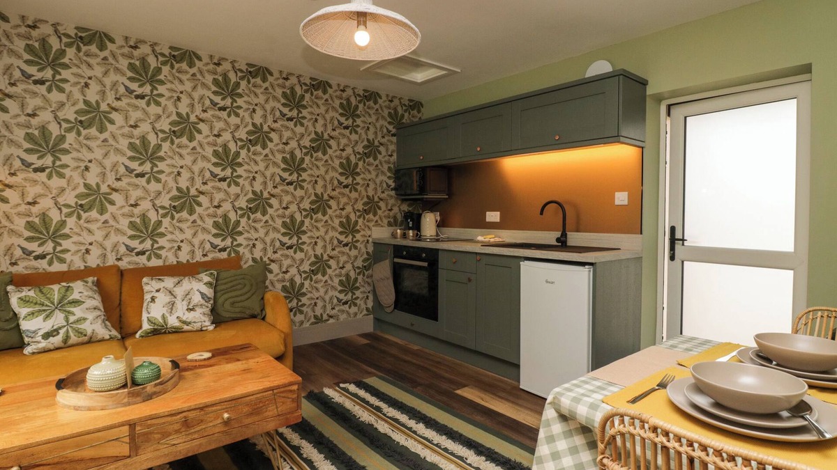 Rowrah Cottage | THE DREY, with a garden in Arlecdon