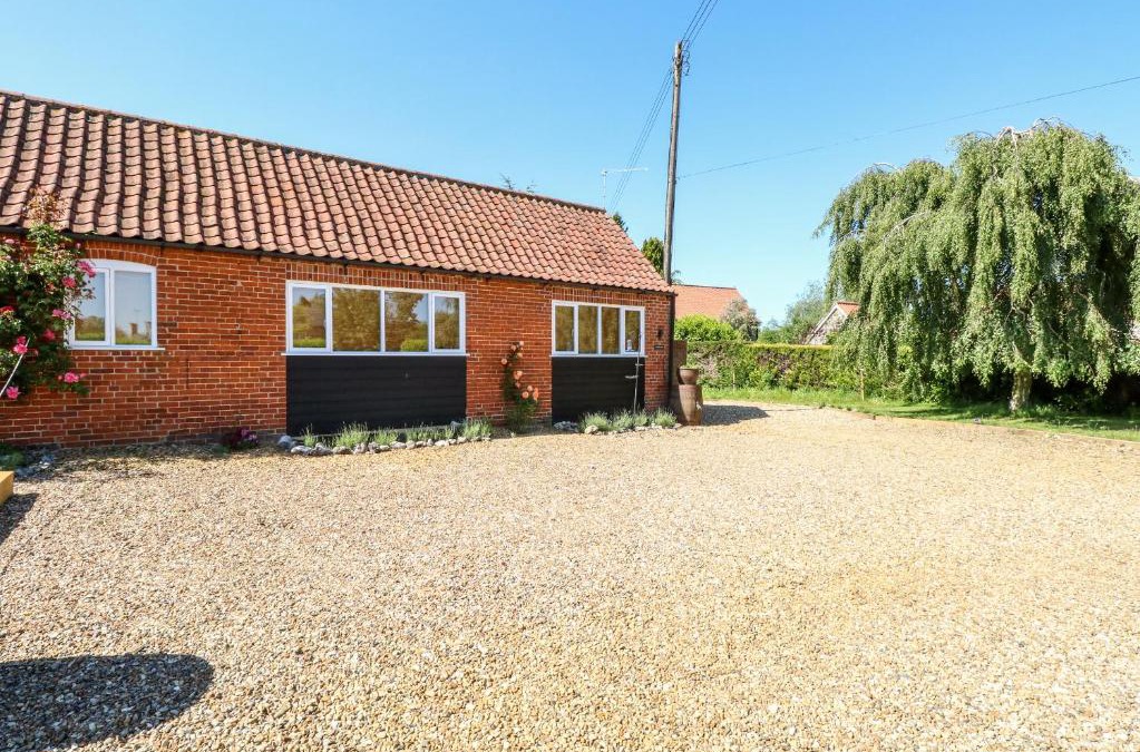 Stow Bedon House | The Duck House