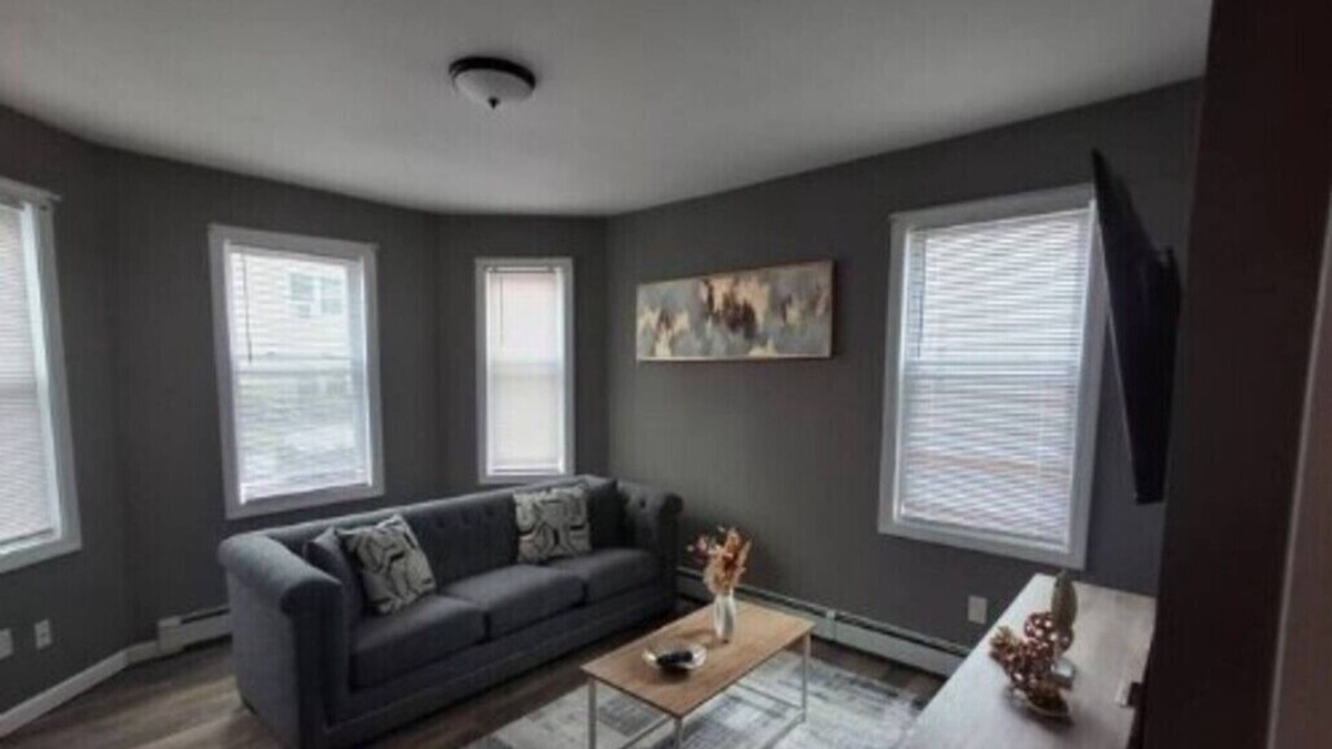 Mount Pleasant Apartment | The Duet-Suite at Mt. Pleasant 2BR LaundryParking