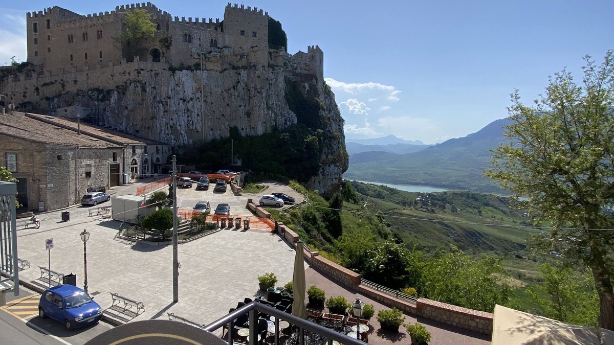 Caccamo Apartment | THE DUKE HOUSE HOLIDAY PRESTIGE