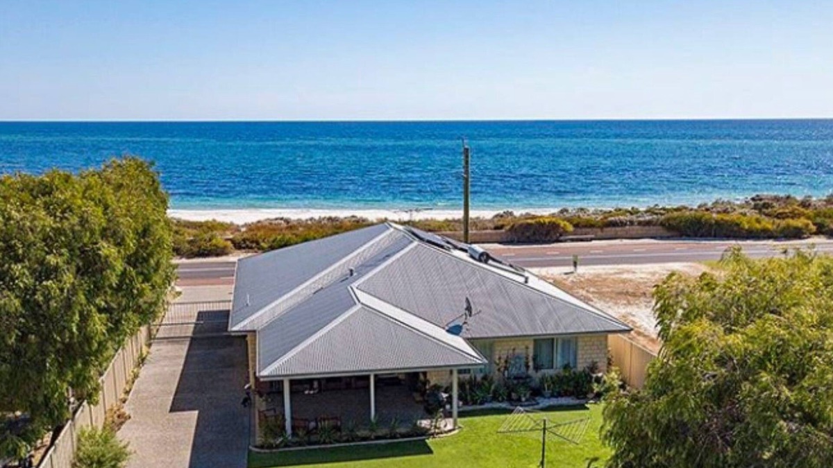 Wonnerup House | The Dunes *Pet Friendly* Sea Retreat Busselton