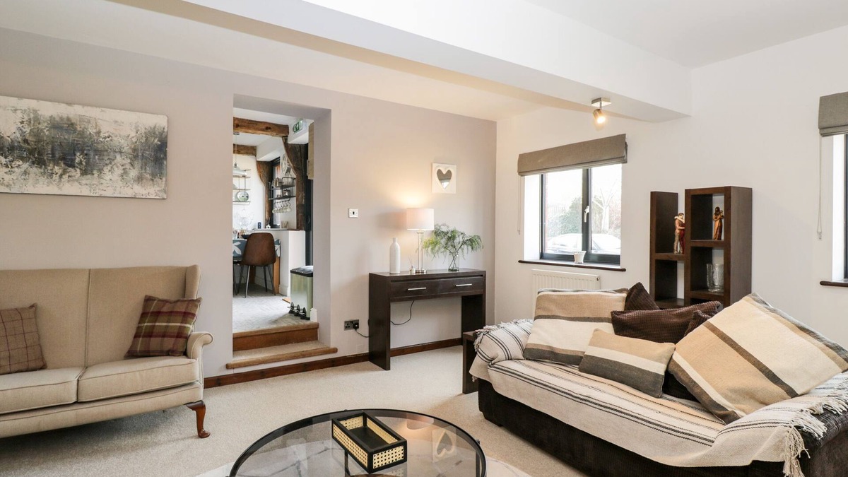 Dunbridge Cottage | The Dunnit@manor Farm