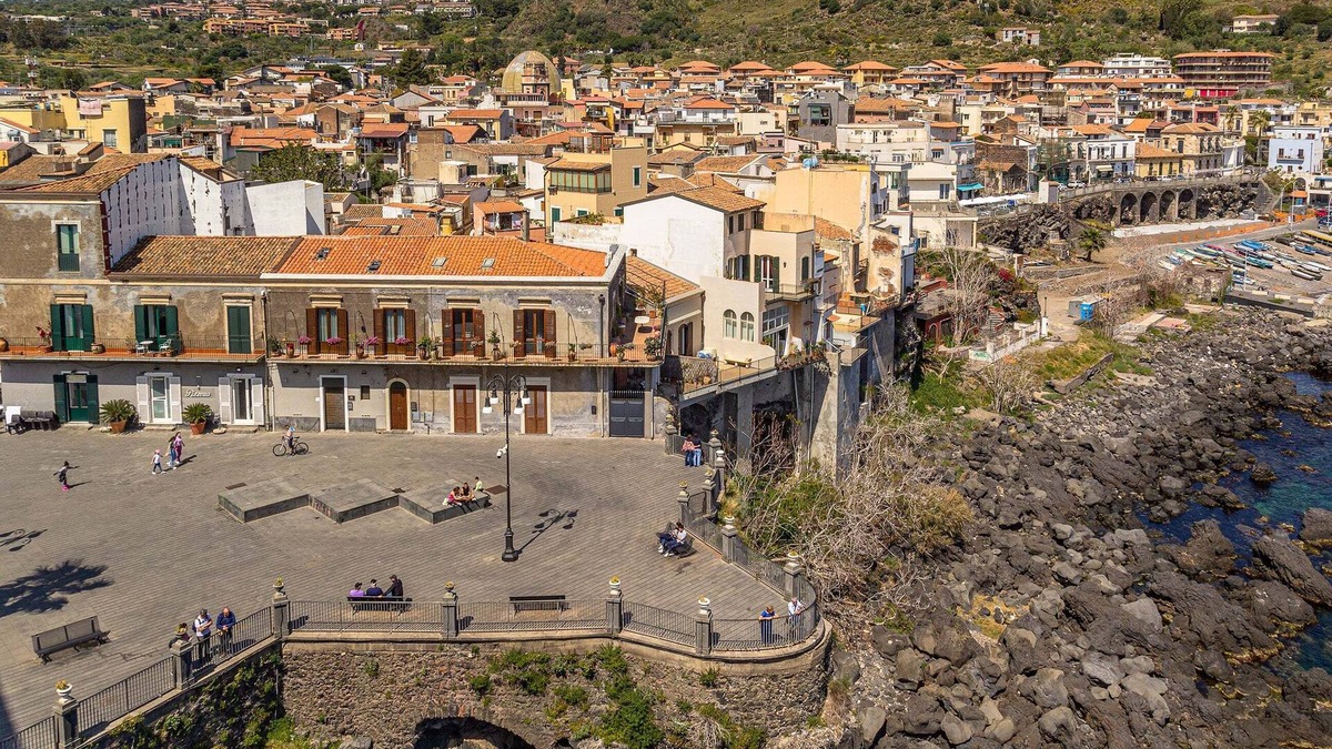 Aci Castello House | The Dwelling of the Cyclops-Jacuzzi