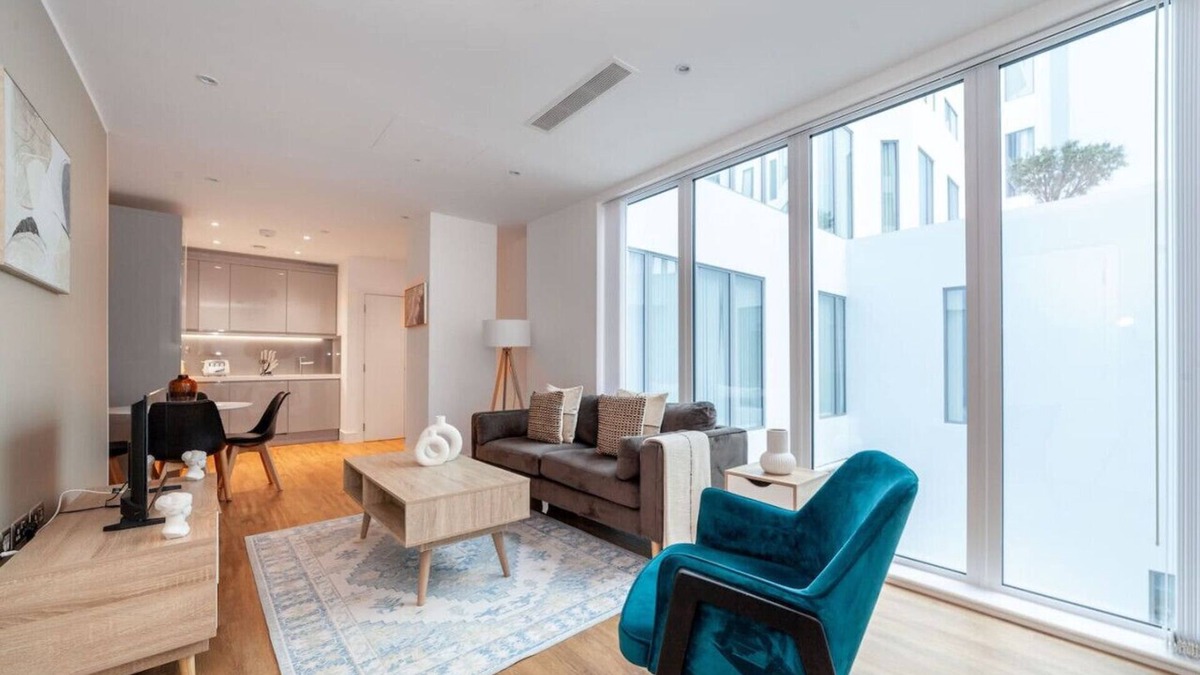 Hanger Hill Apartment | The Ealing Luxury Flat