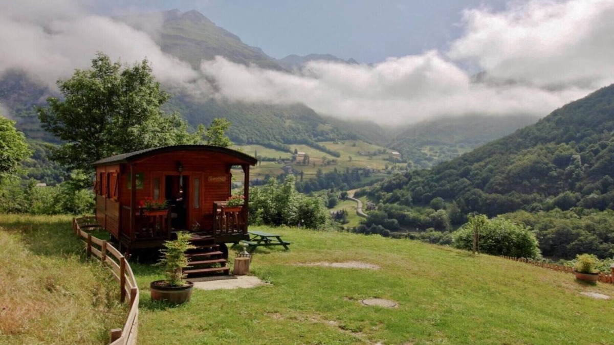 Gedre House | The Edelweiss trailer