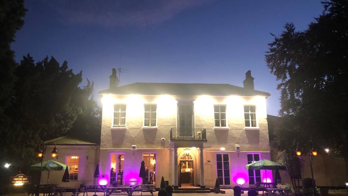 Retford Hotel | The Elms Hotel