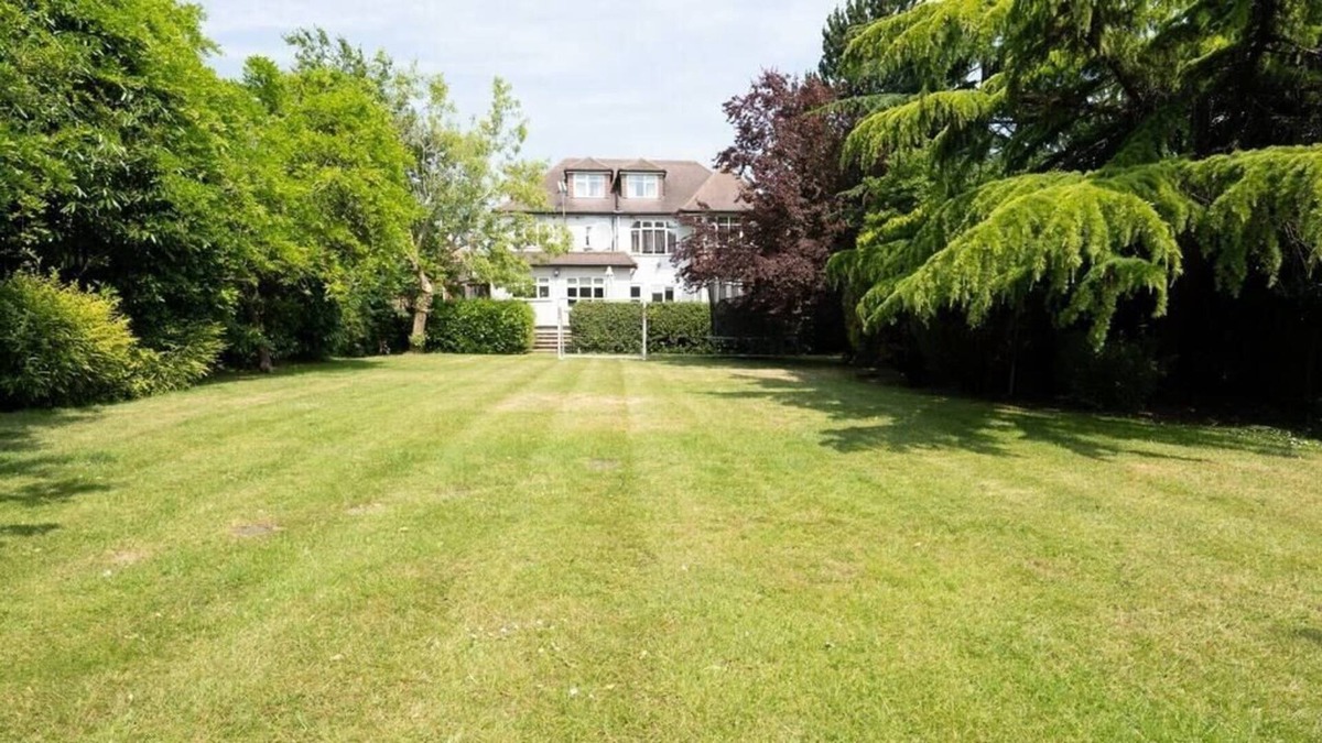 Hanger Hill House | The Embassy
