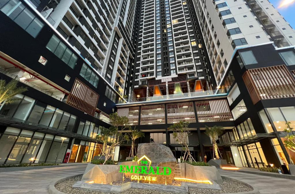 Thuan An Apartment | The Emerald Golf View