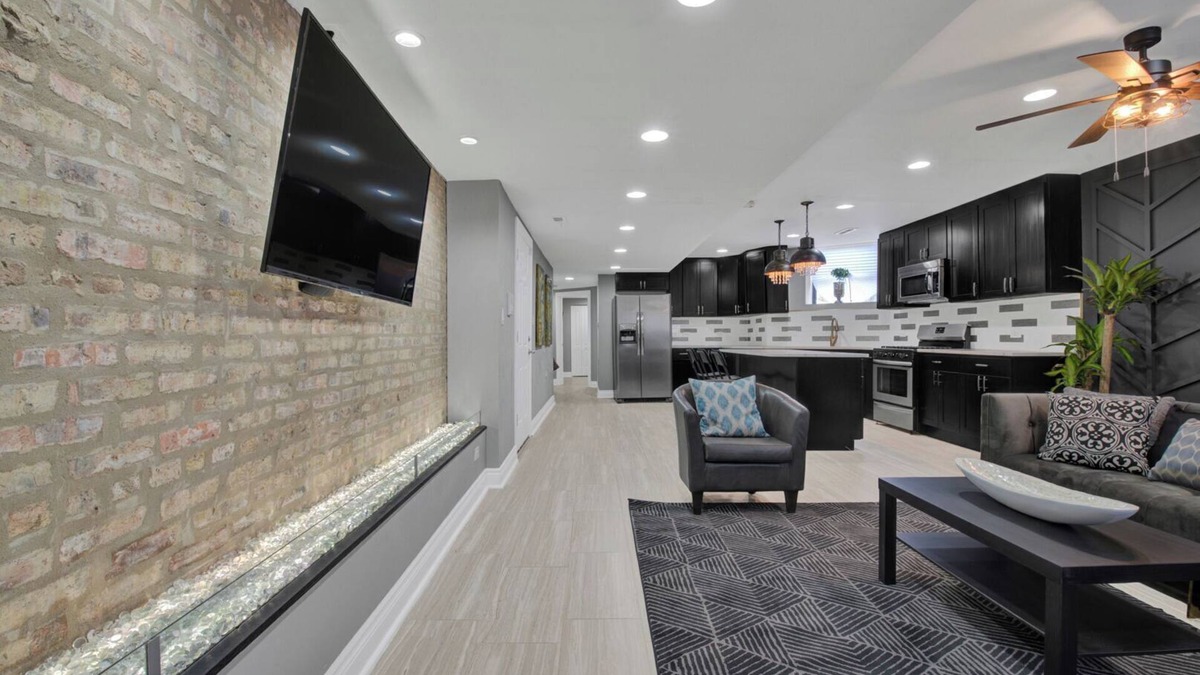 Bronzeville Condo | The En Bronze ~ 7mins To Dining & Downtown Chicago