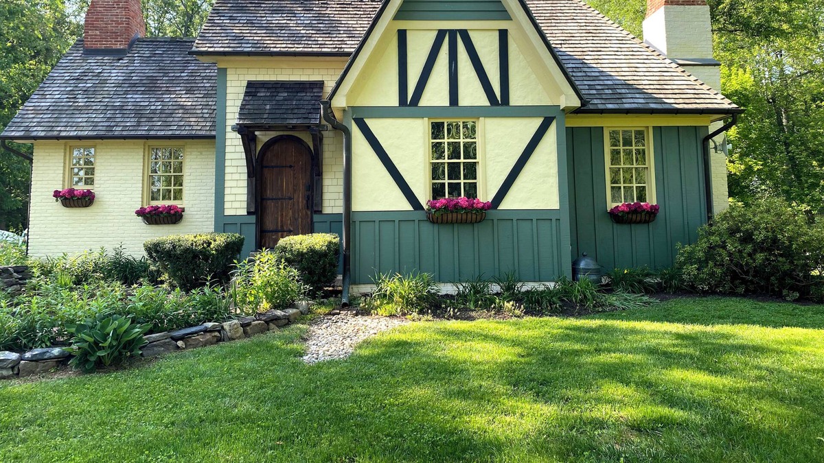 Millville House | The English Cottage
