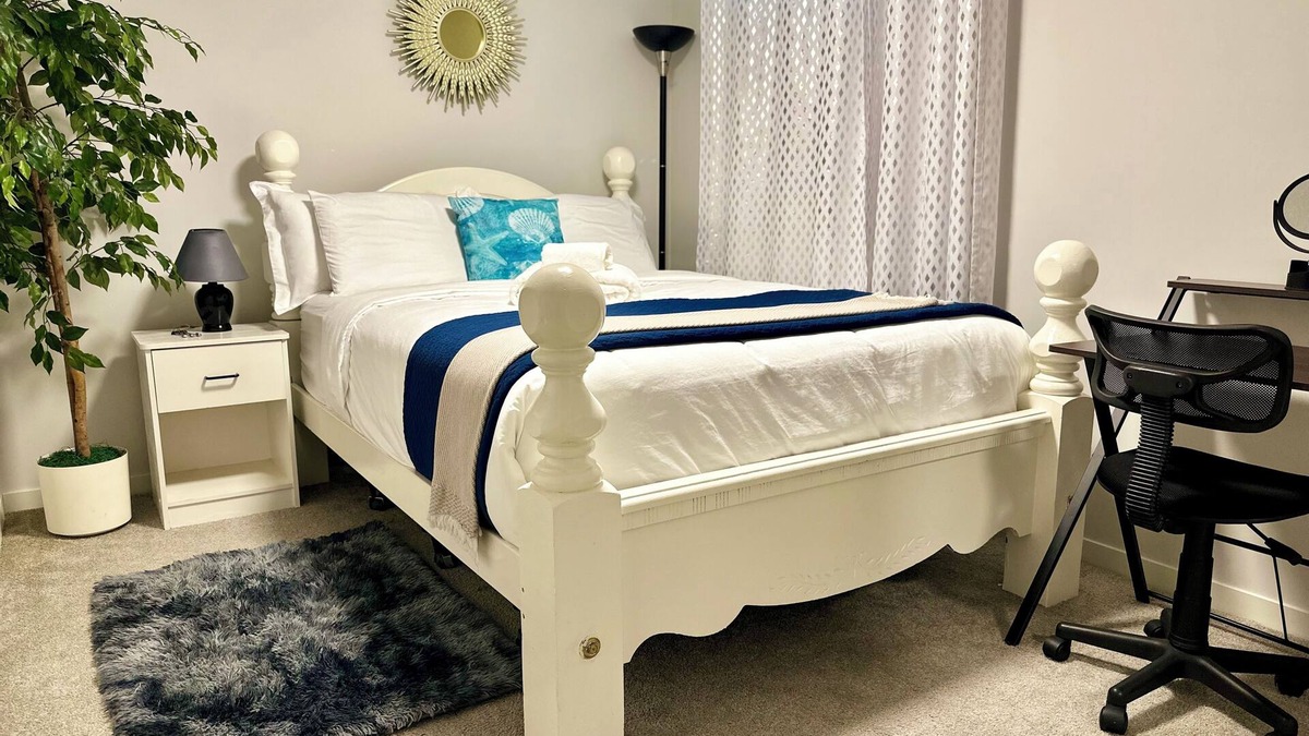 Calgary House | The entire suite