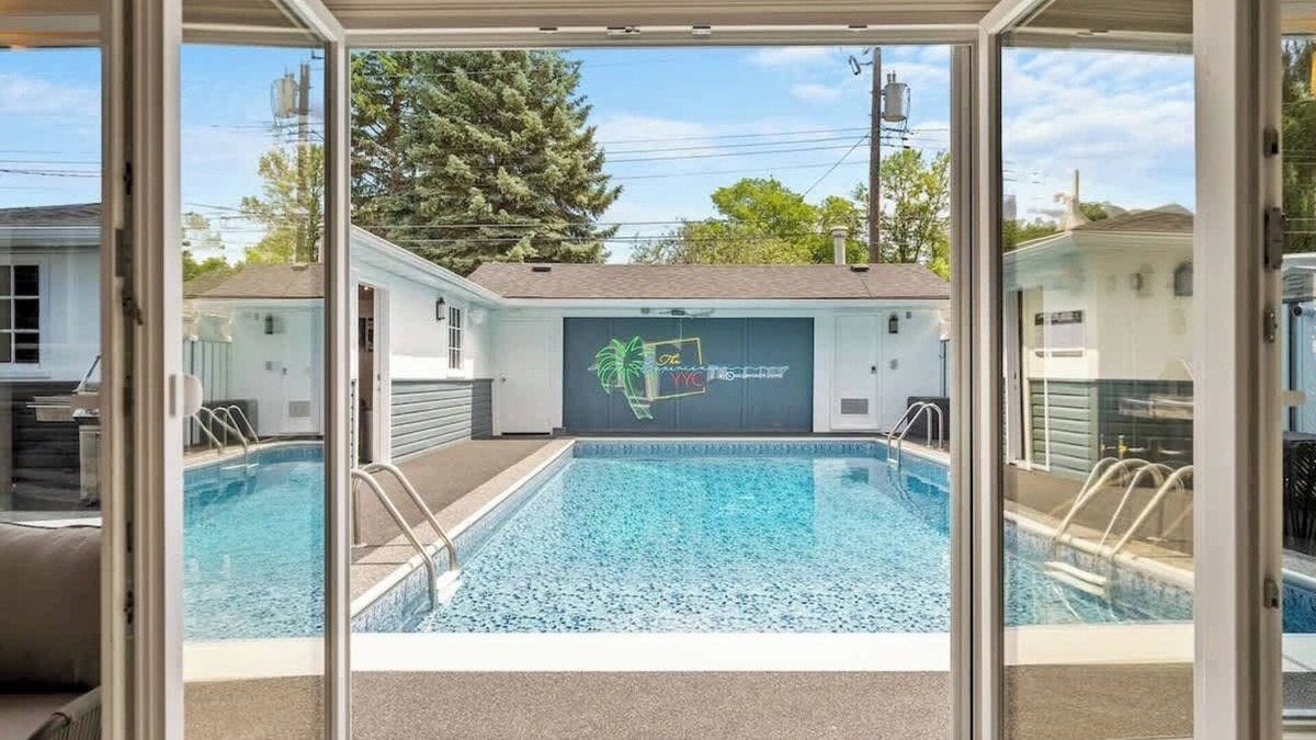 Calgary House | The Experience - Pool Hot Tub Theater Games Rm Pub