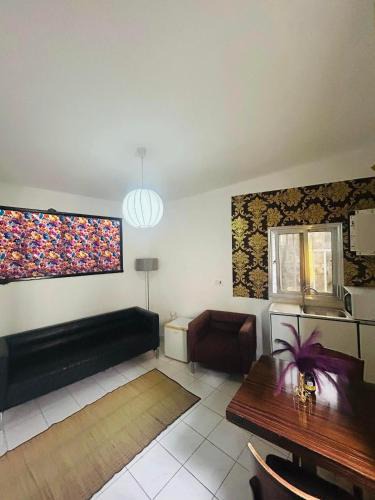 Freetown House | The Fair Havens Suite