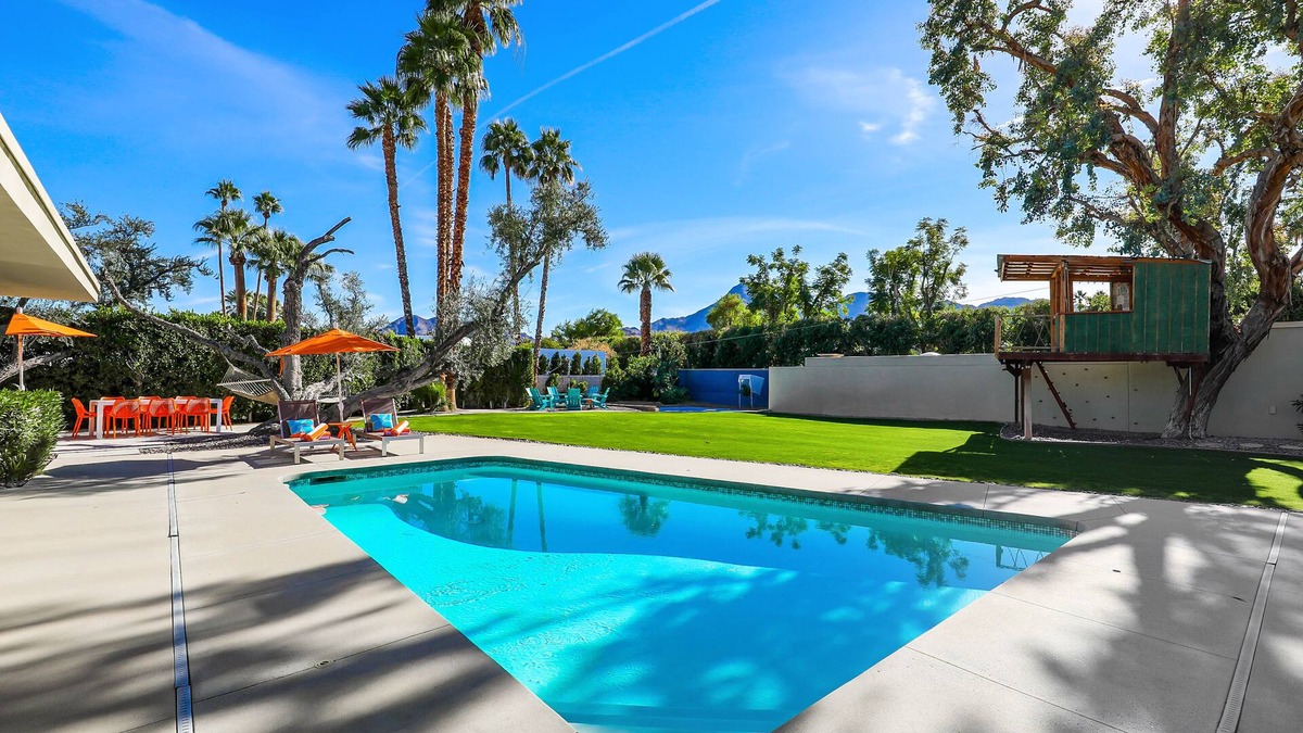 Indian Wells House | The Fairway Estate Palm Desert Pool, Huge Backyard, Private Casita Vacation Home