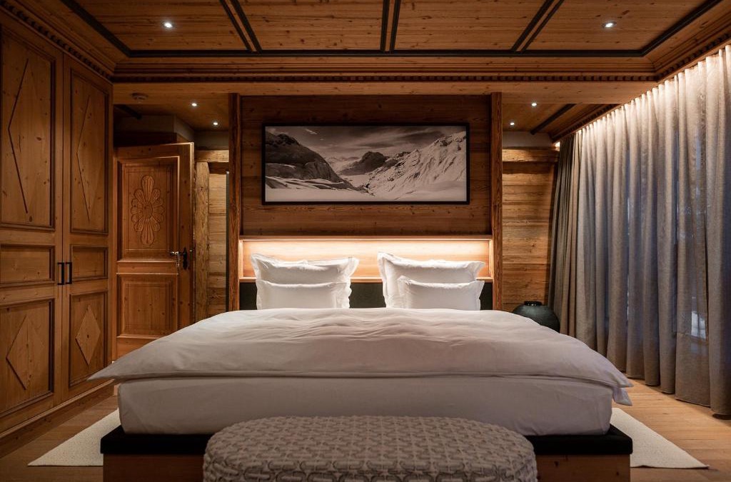 Lech am Arlberg Ski Chalet | The Falcon