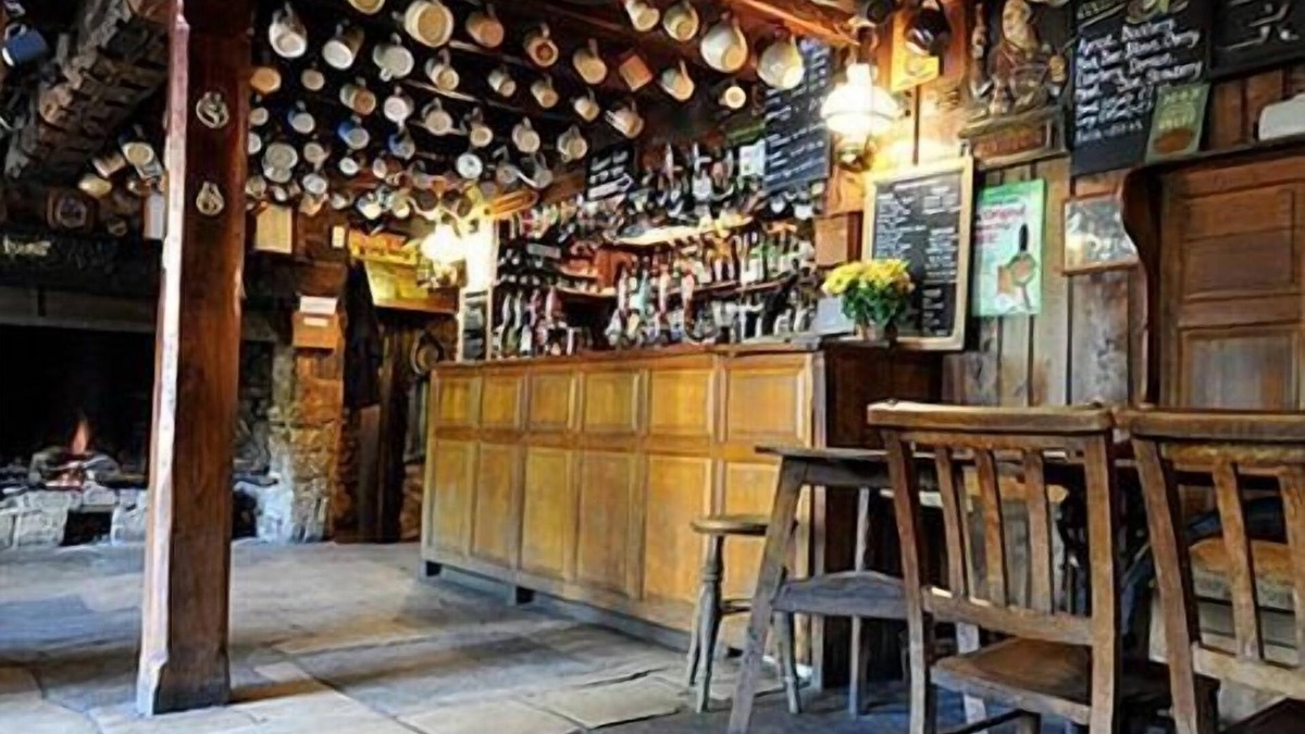 Great Tew Hotel | The Falkland Arms