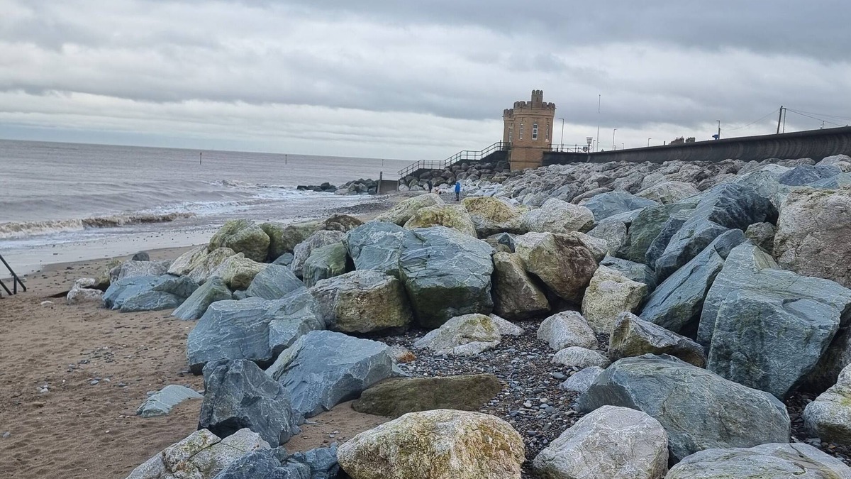 Withernsea Ski Chalet | The Family Van - Withernsea Sands - Park Dean