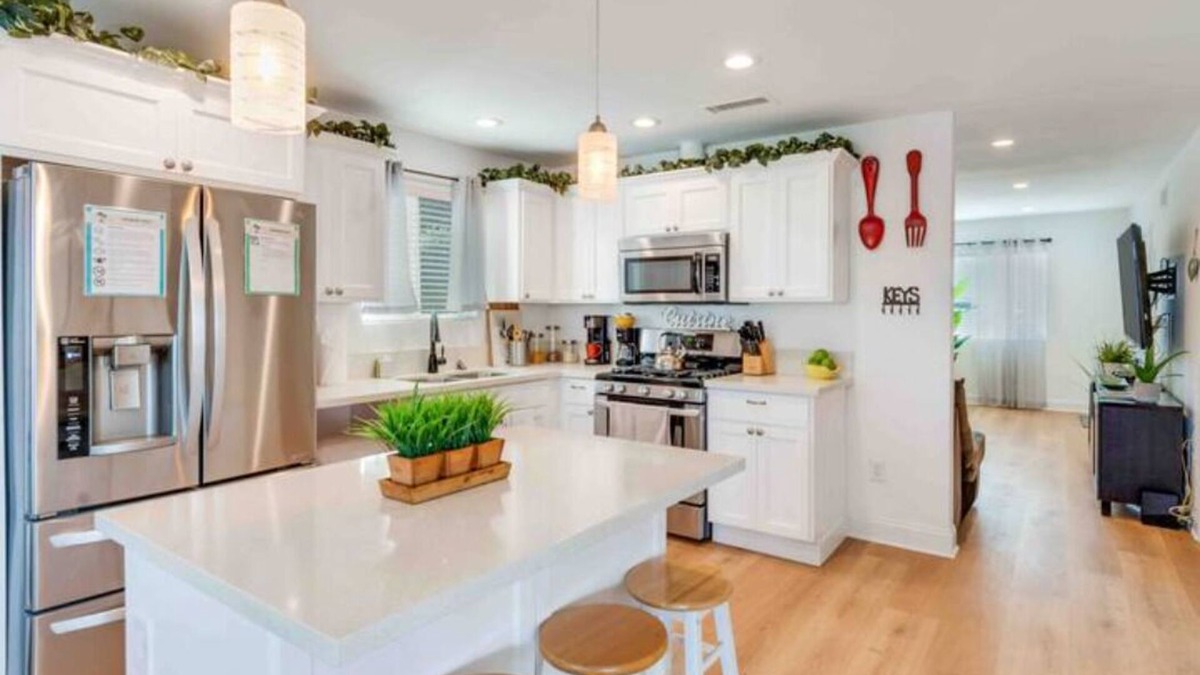 La Puente House | The Famous Puerta Roja Hidden Gem Sleeps8 LA & OC