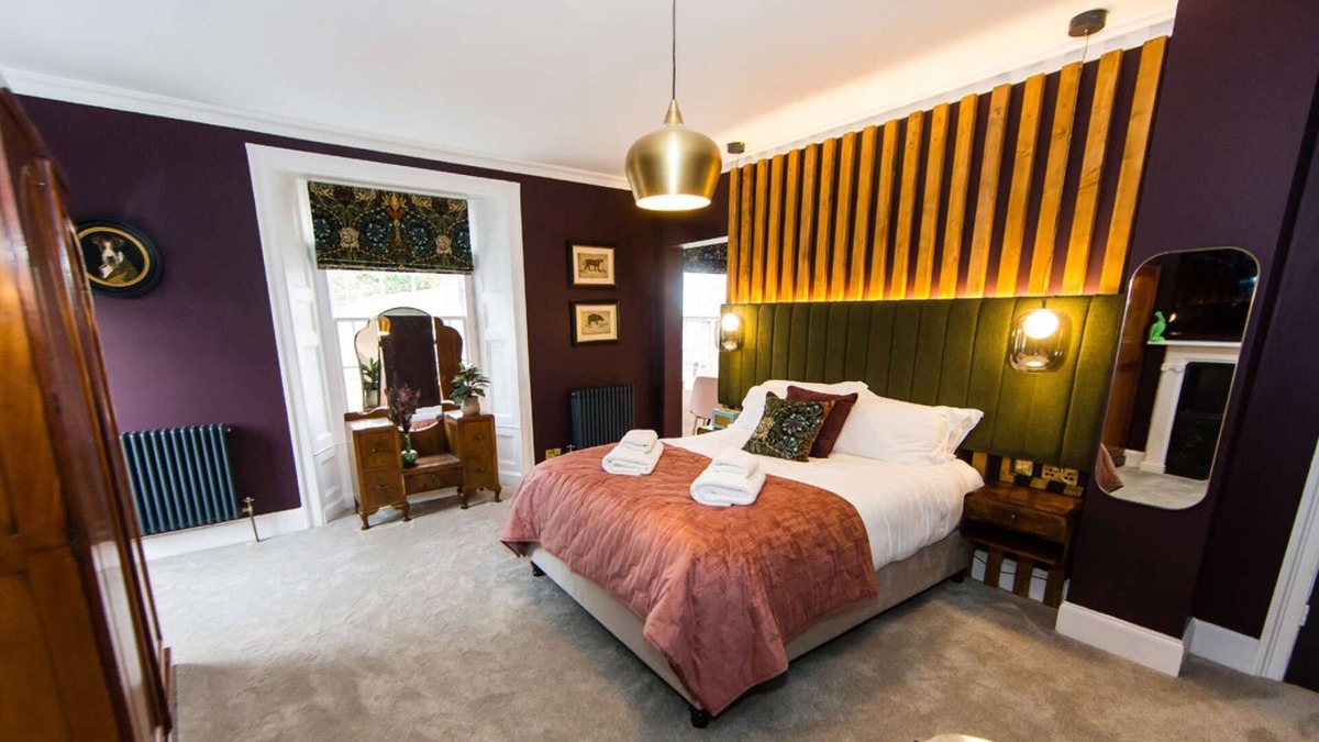 Askrigg Apartment | The Farnon Suite at Skeldale House