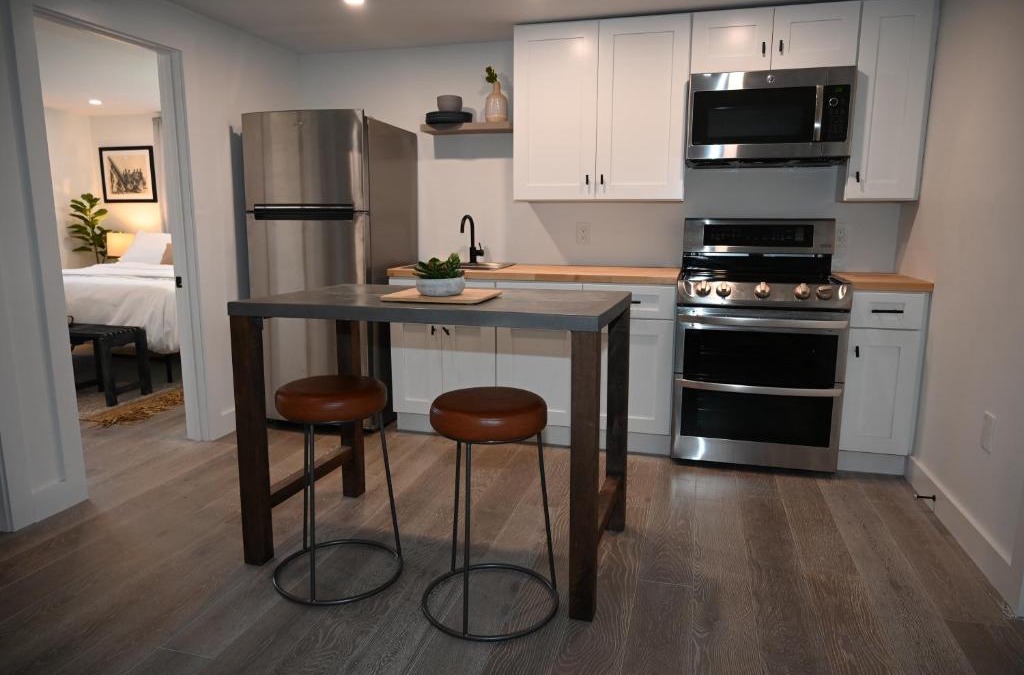York Harbor Apartment | The Ferncroft Bungalow at York Beach w' Concierge