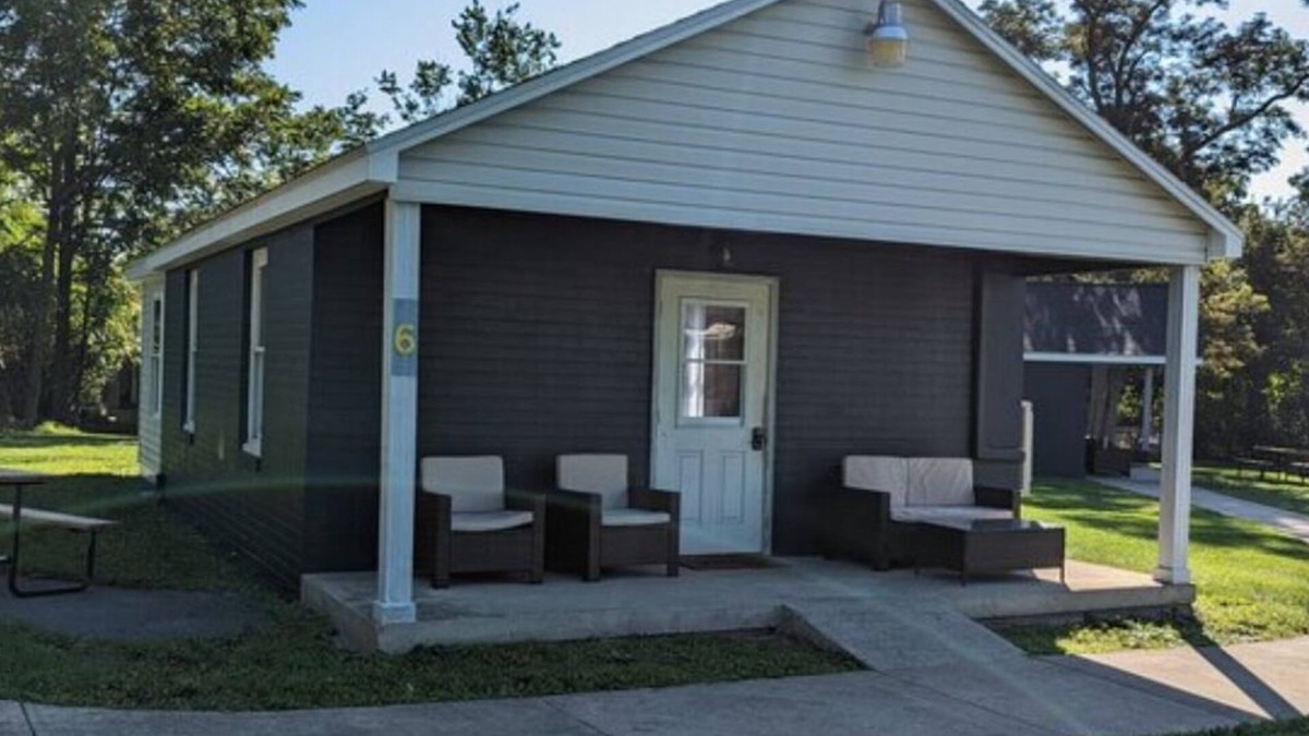 Milroy Cabin | The Firefly Cottage - Hartman Center