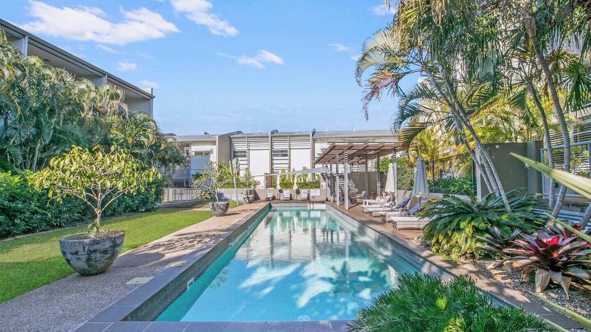 Bulimba Apartment | The Fish Bowl Vibrant Riverside Escape with Pool