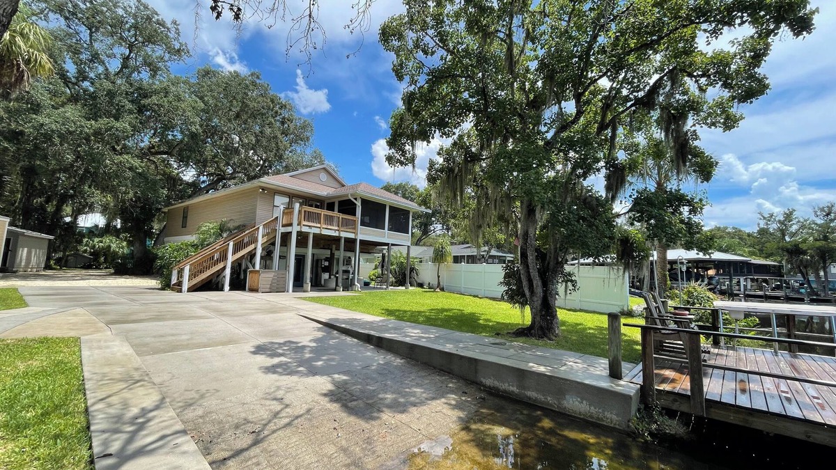 Homosassa House | The Fish House - AWESOME BOAT RAMP -Waterfront -Scalloping-Fishing