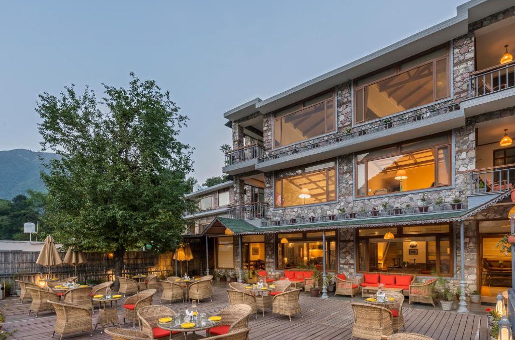 Bhimtal Hotel | The Fishermen's Lodge by Leisure Hotels