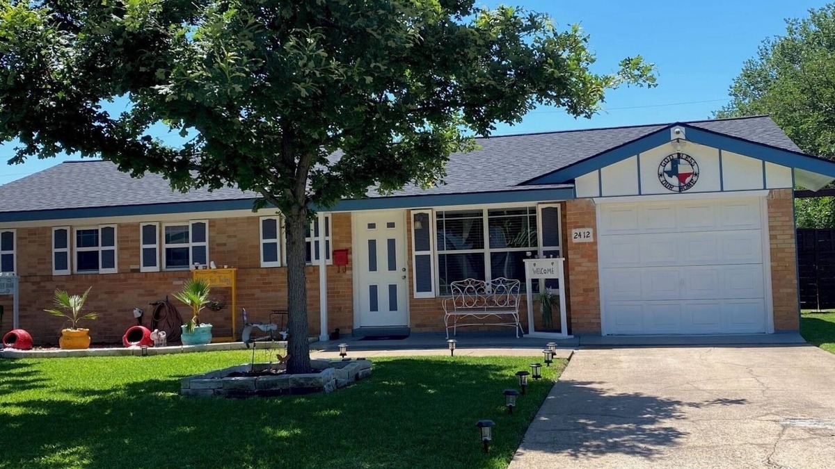 Irving House | The Five Letter Home
