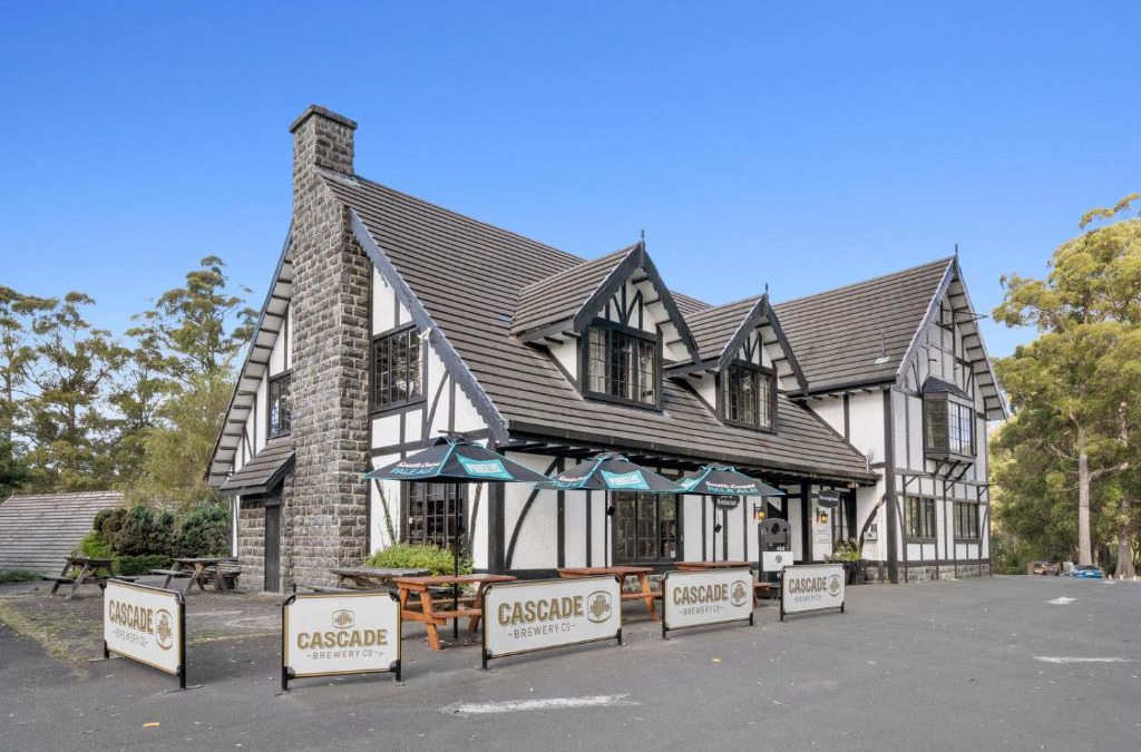 Port Arthur Hotel | The Fox and Hounds Historic Hotel