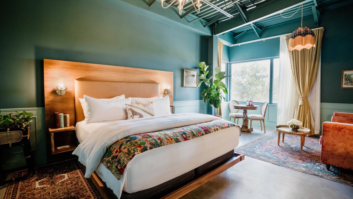 Central East Austin Hotel | The Frances Modern Inn