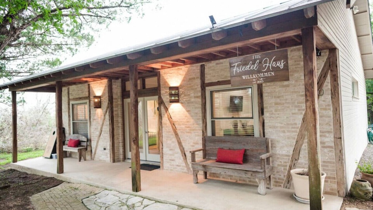Gruene Cabin | The Friedel Haus at Gruene B&B