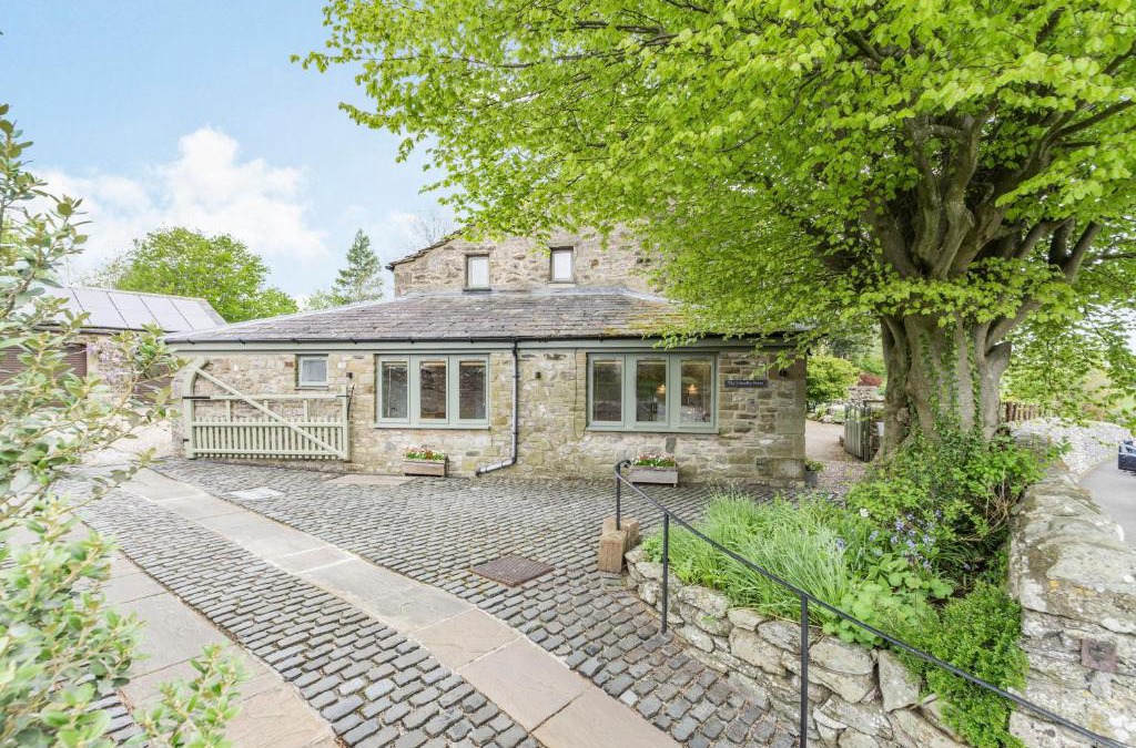 Austwick House | The Friendly Room