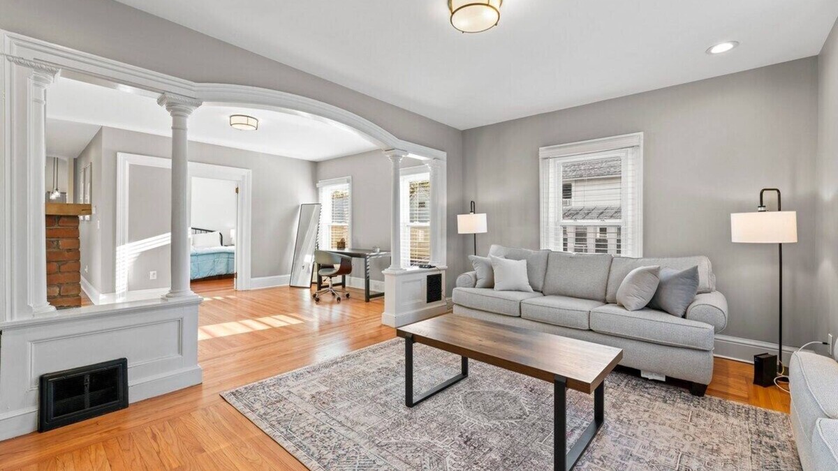 Saratoga Springs Apartment | The Front Porch by Saratoga Stays